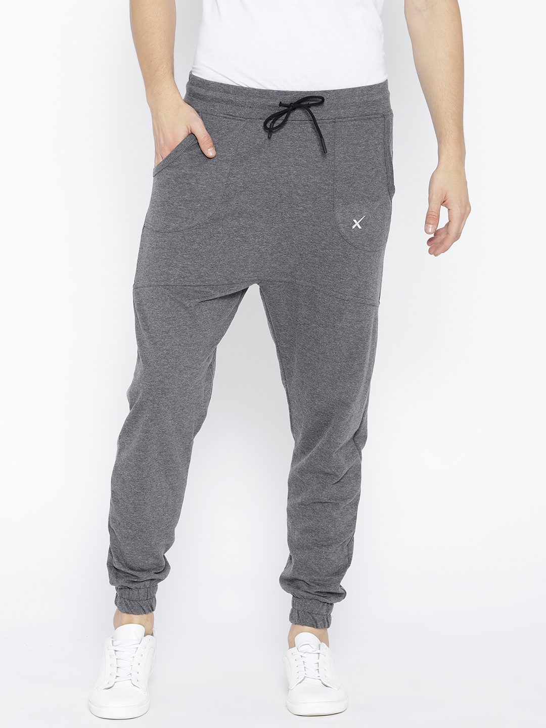 

HRX by Hrithik Roshan Men Charcoal Grey Solid Joggers