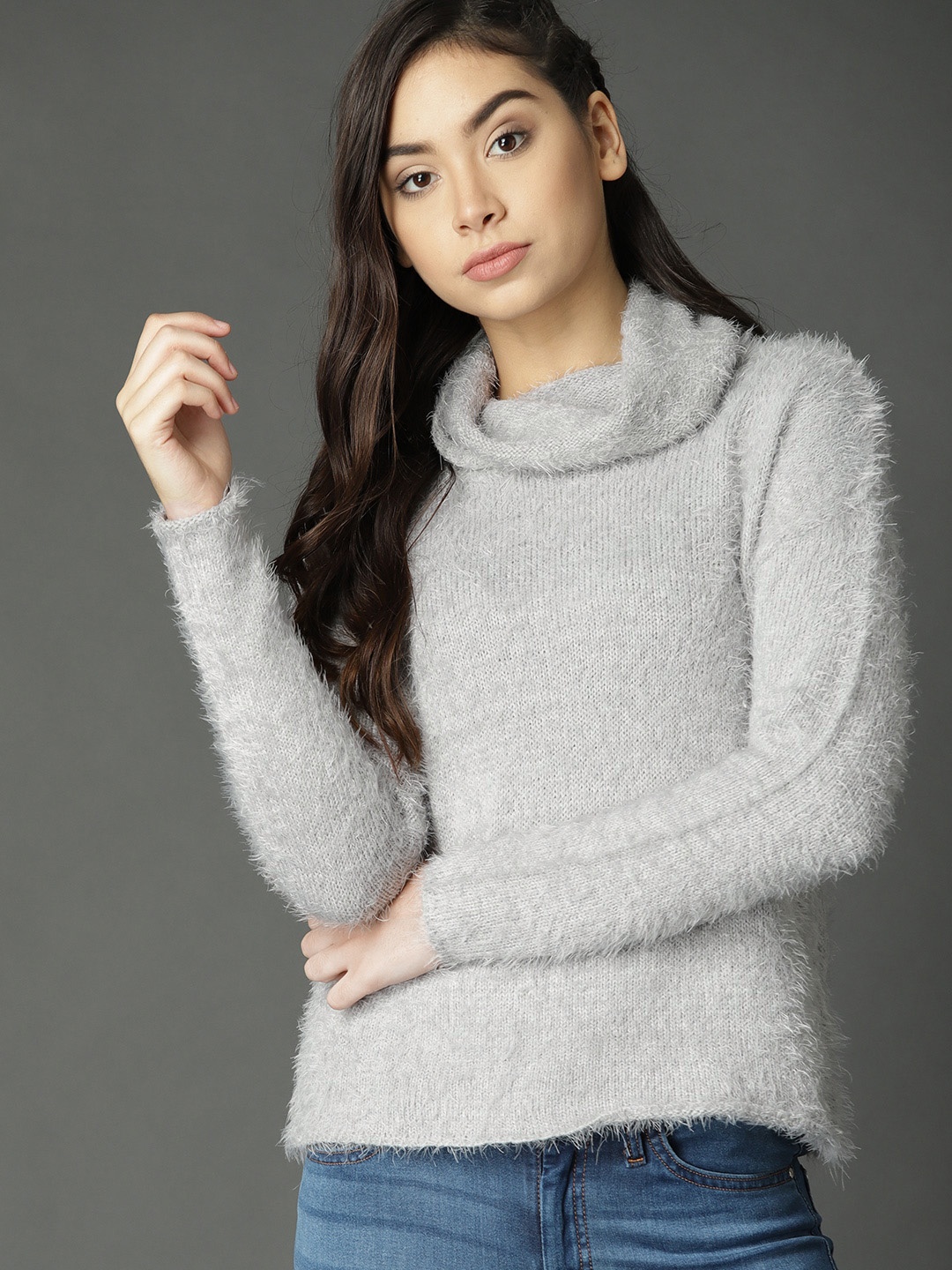 

Roadster Fast and Furious Women Grey Solid Fuzzy Pullover