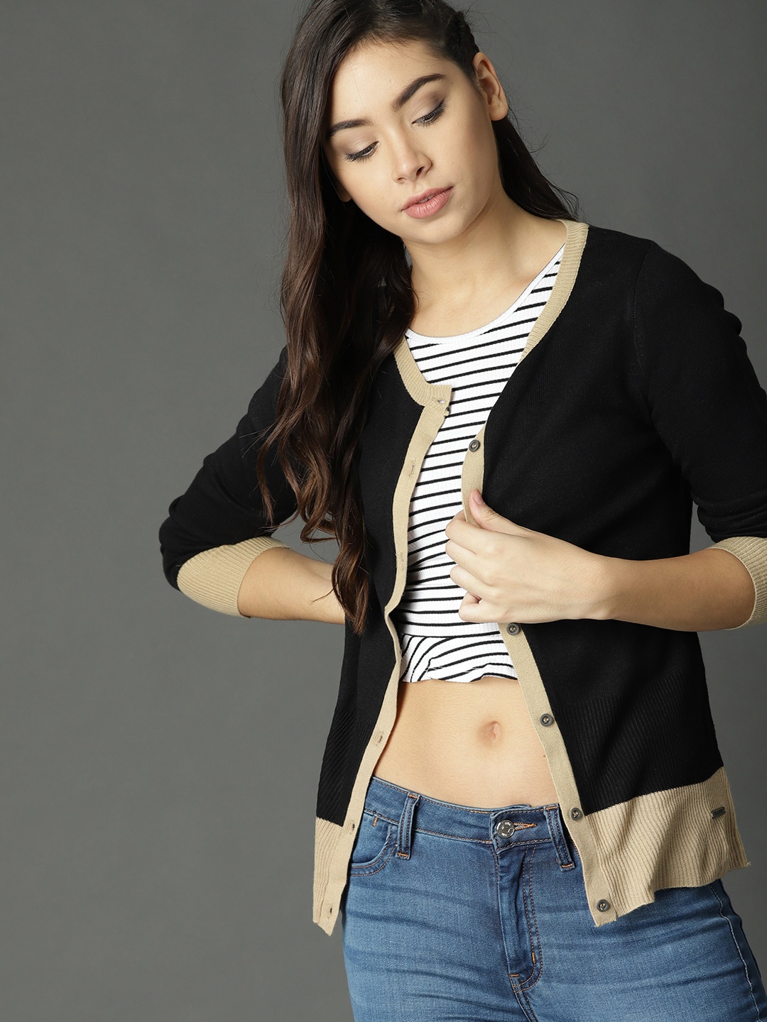 

Roadster Women Black & Beige Solid Cardigan