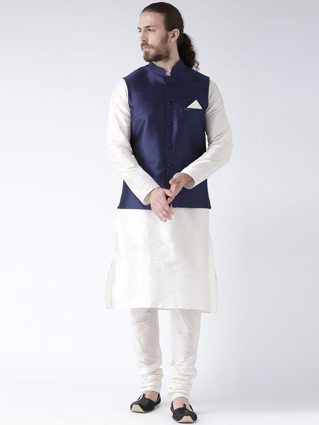 

DEYANN Men Navy & Off-White Solid Kurta with Pyjamas & Nehru Jacket, Navy blue