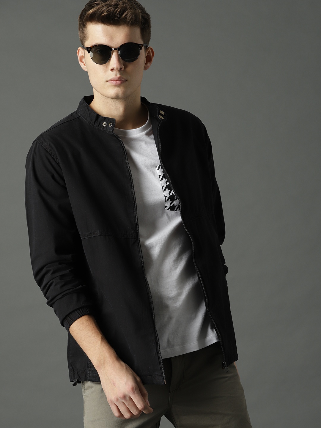 

Roadster Men Black Solid Tailored Jacket