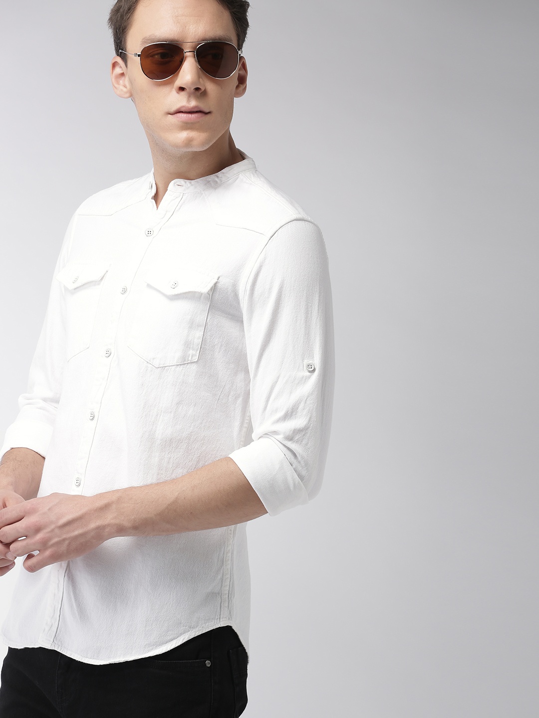 

LOCOMOTIVE Men White Slim Fit Solid Casual Shirt