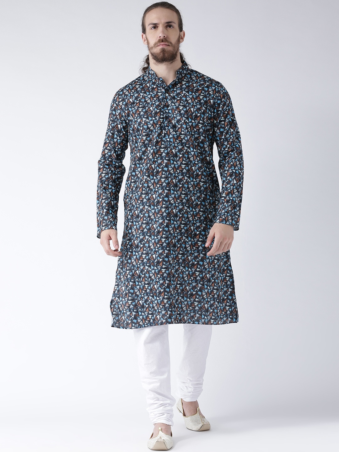 

DEYANN Men Navy Blue & White Printed Kurta with Churidar