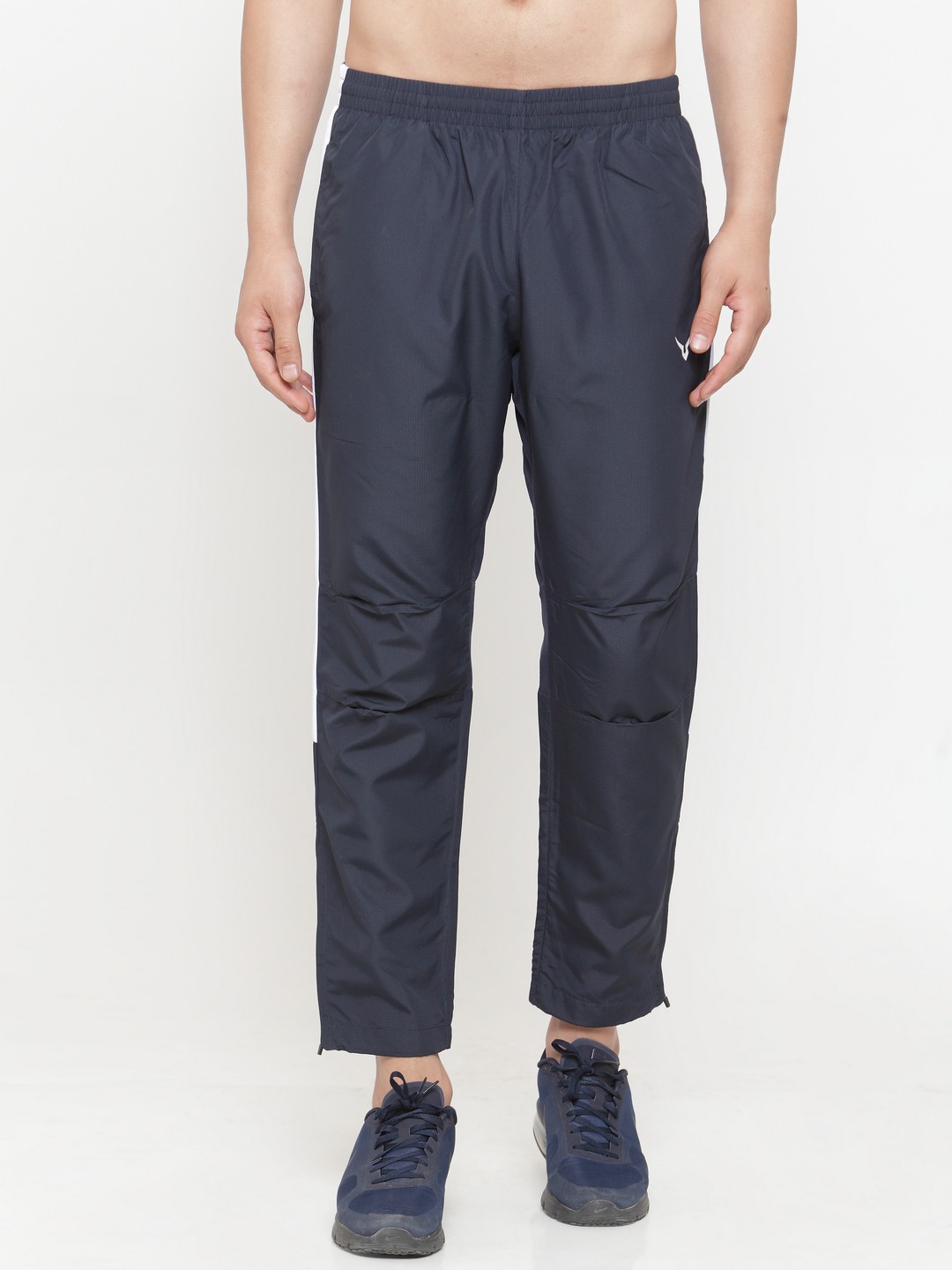 

Invincible Men Navy Blue Solid Trackpants