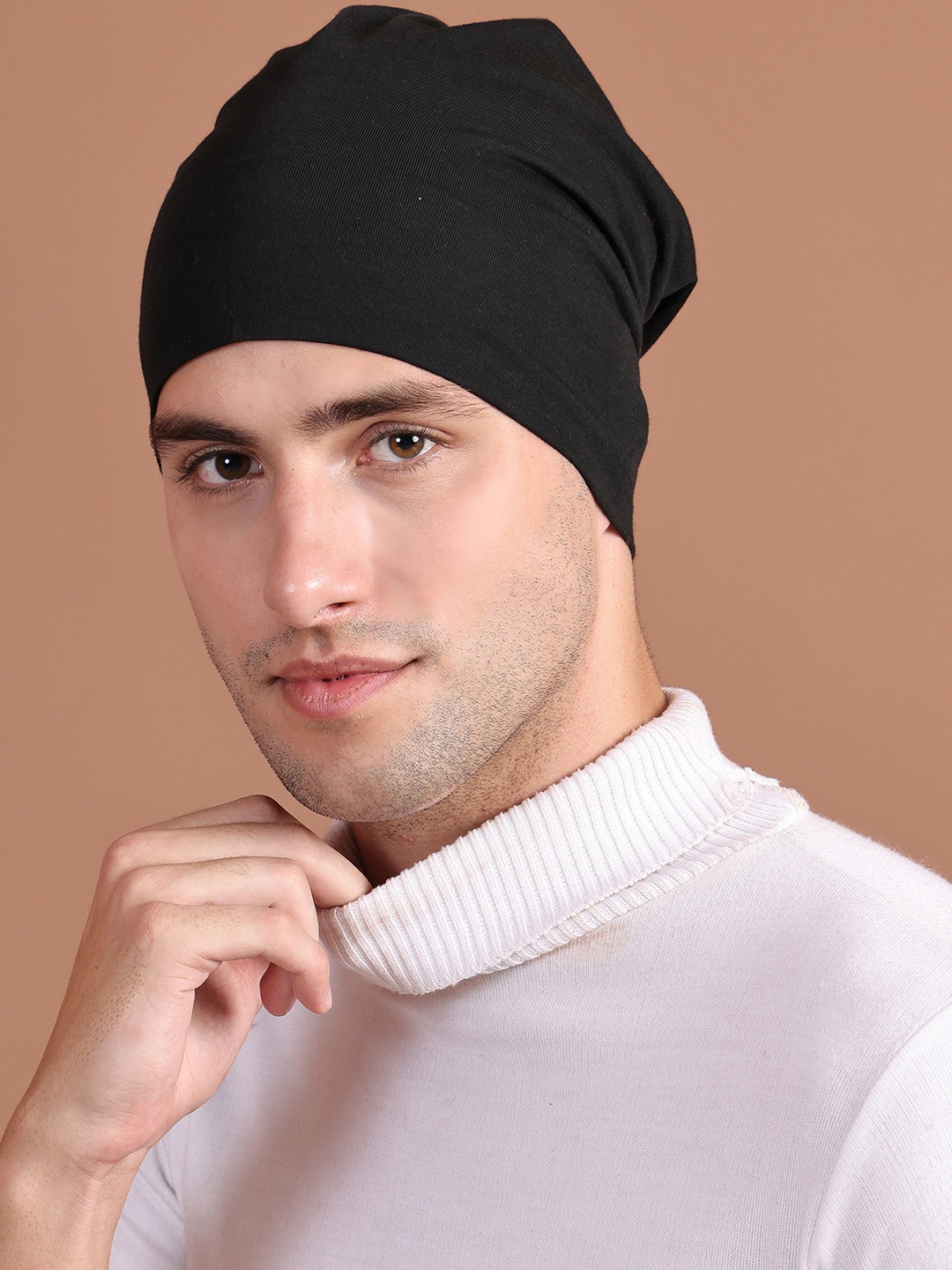 

VIMAL JONNEY Men Black Solid Beanie