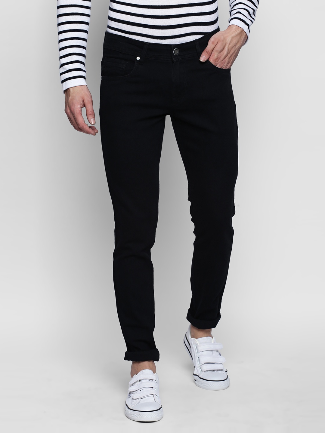 

High Star Men Black Slim Fit Mid-Rise Clean Look Stretchable Jeans