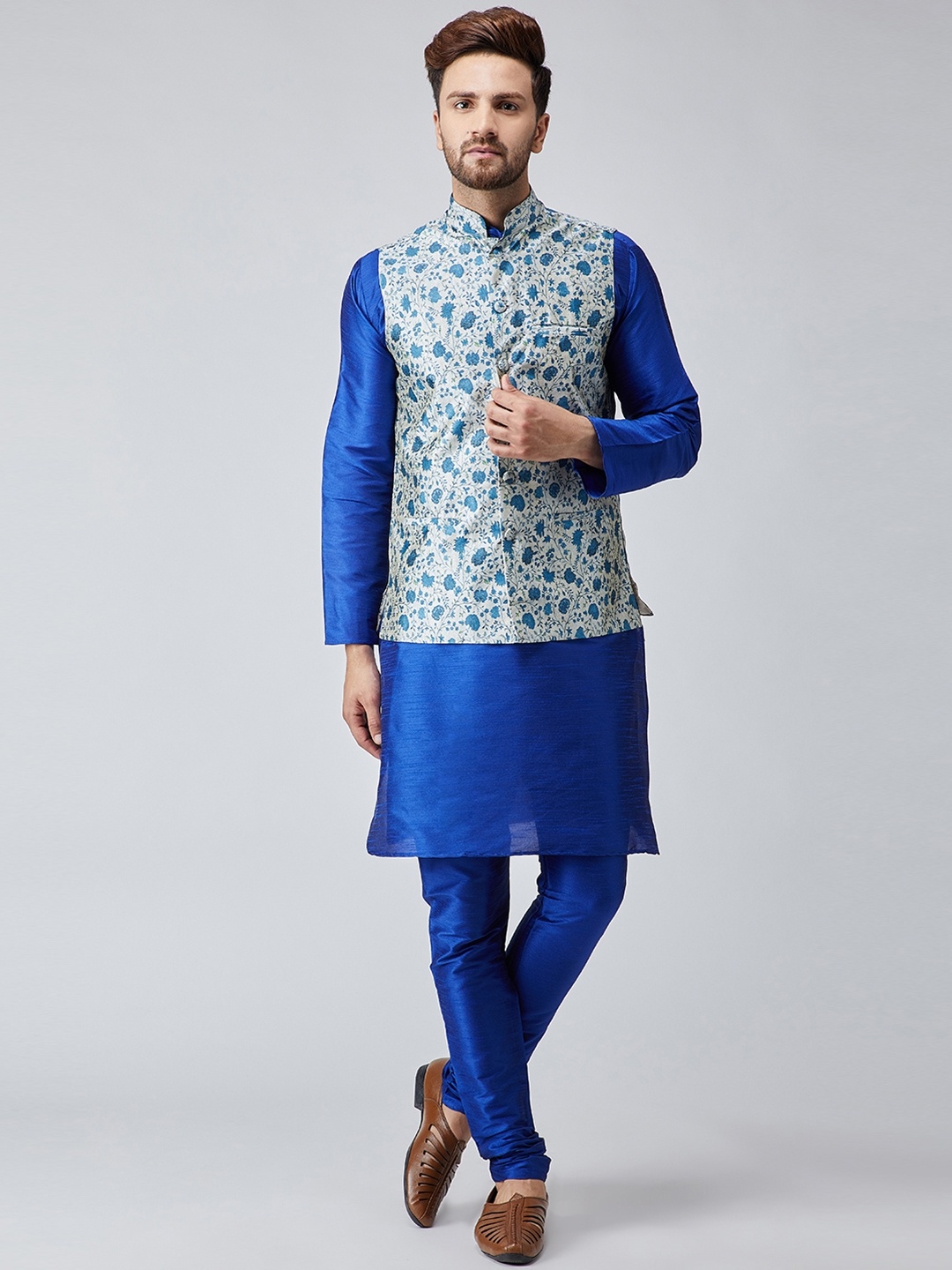 

SOJANYA Men Blue & White Self Design Kurta with Churidar & Nehru Jacket