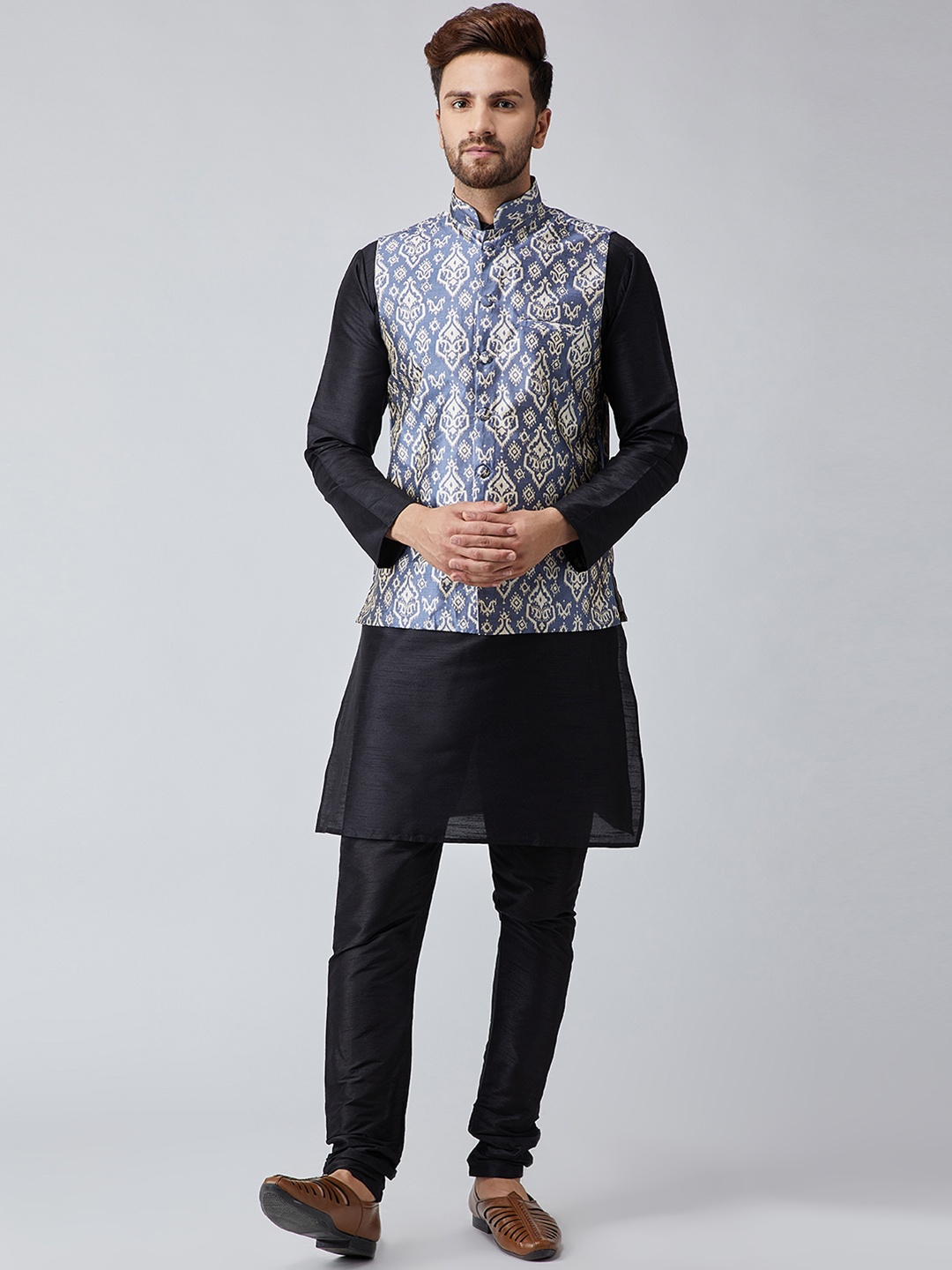 

SOJANYA Men Black & Blue Self Design Kurta with Churidar & Nehru Jacket