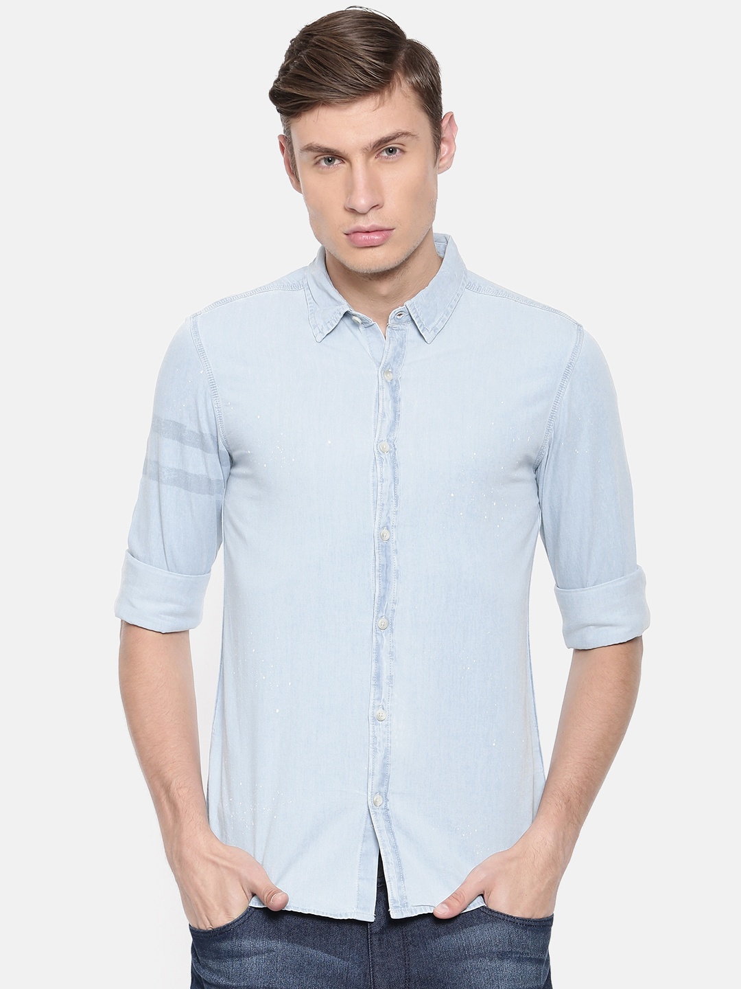 

SPYKAR Men Blue Slim Fit Solid Chambray Casual Shirt