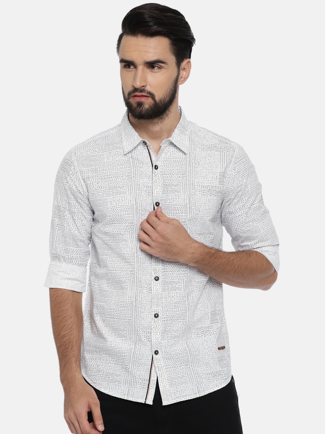 

SPYKAR Men White & Black Slim Fit Printed Casual Shirt