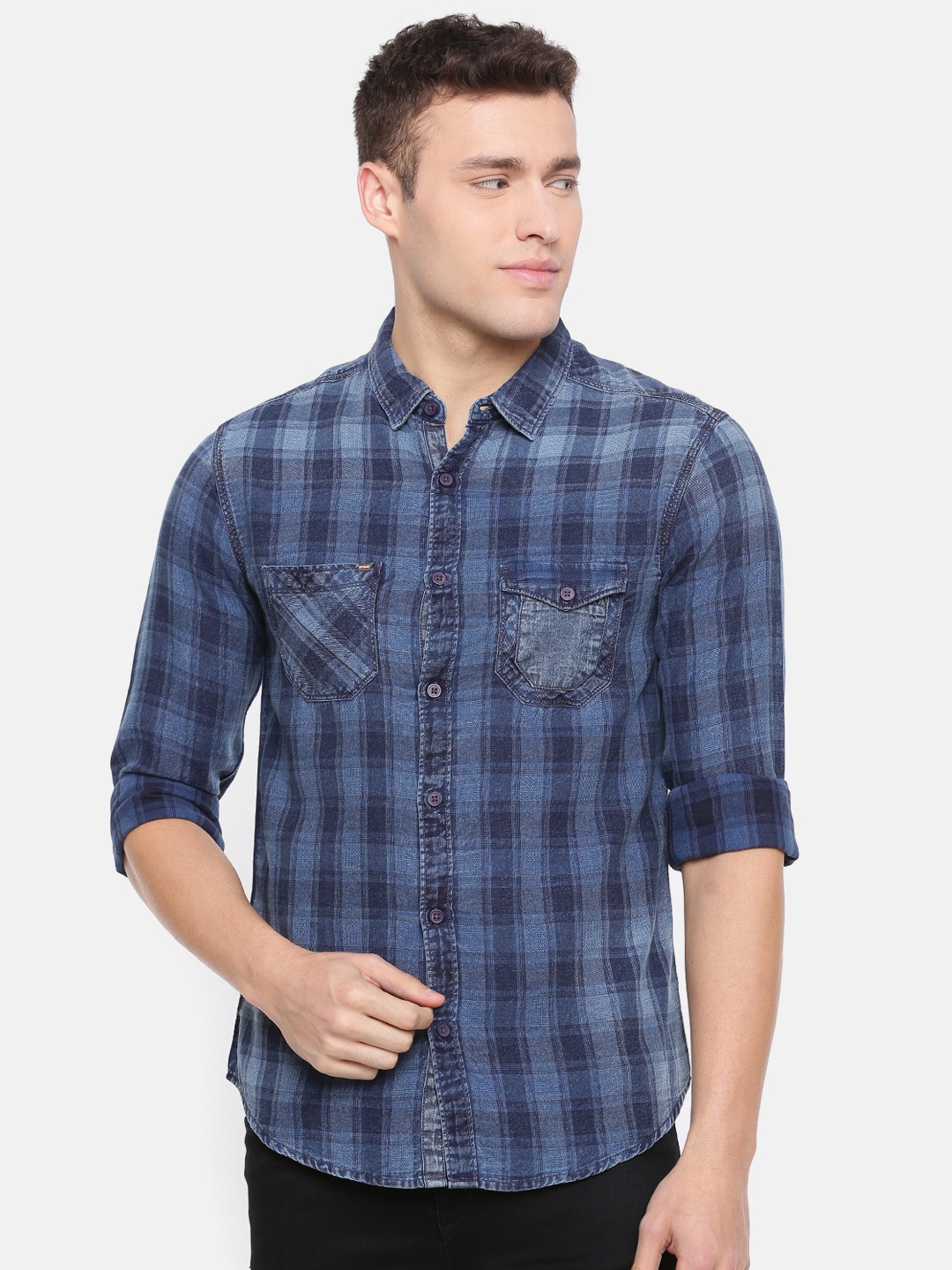 

SPYKAR Men Blue Slim Fit Checked Casual Shirt