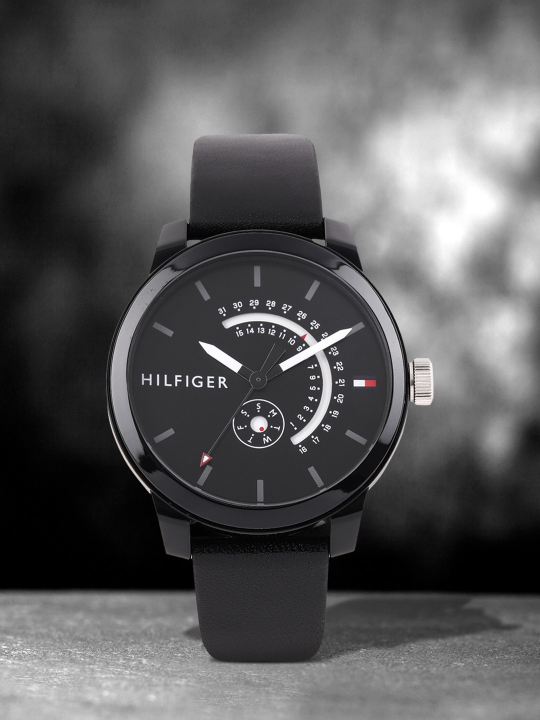 

Tommy Hilfiger Men Black Analogue Watch TH1791479
