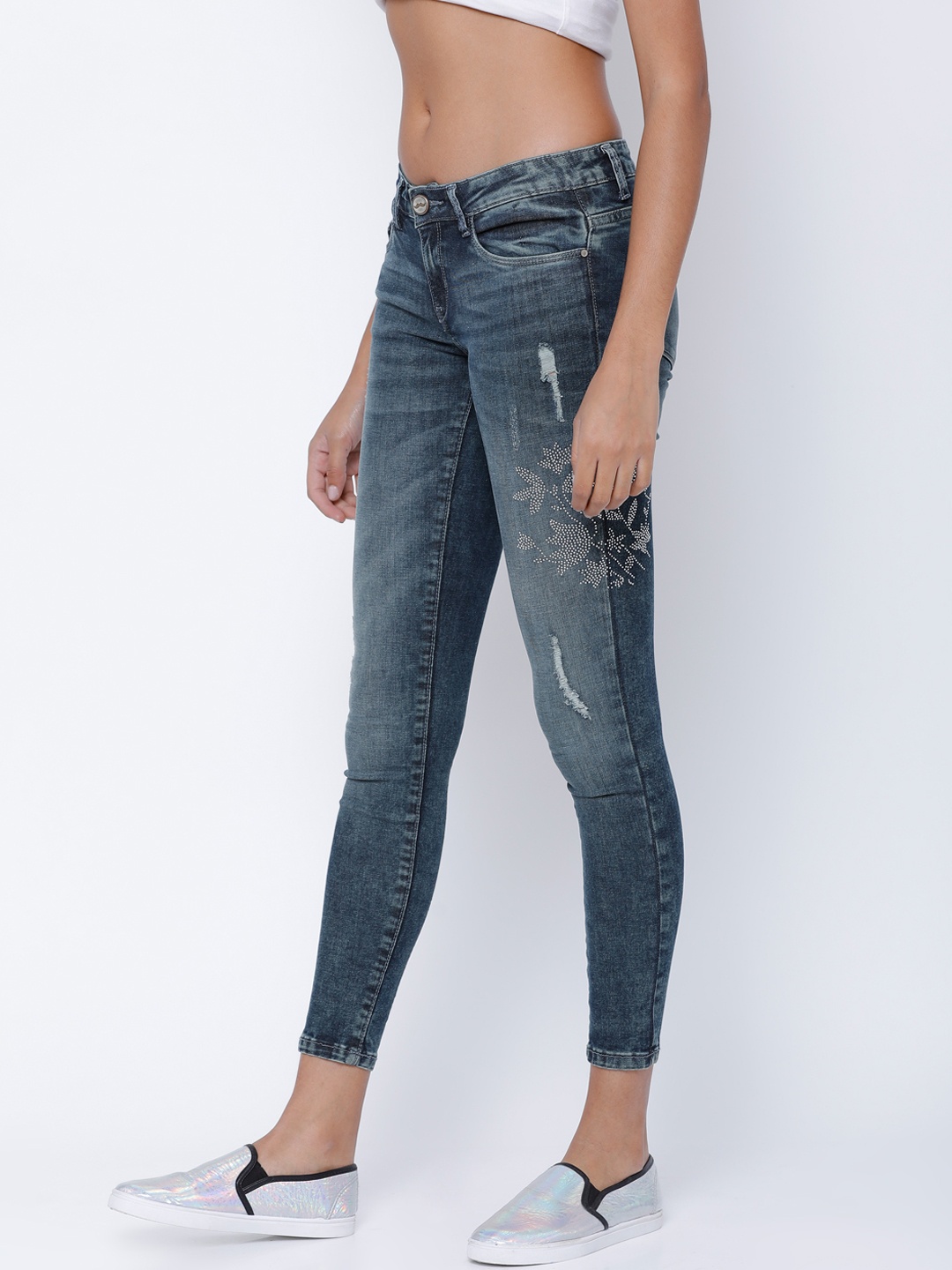 

Tokyo Talkies Women Blue Super Skinny Fit Mid-Rise Low Distress Jeans