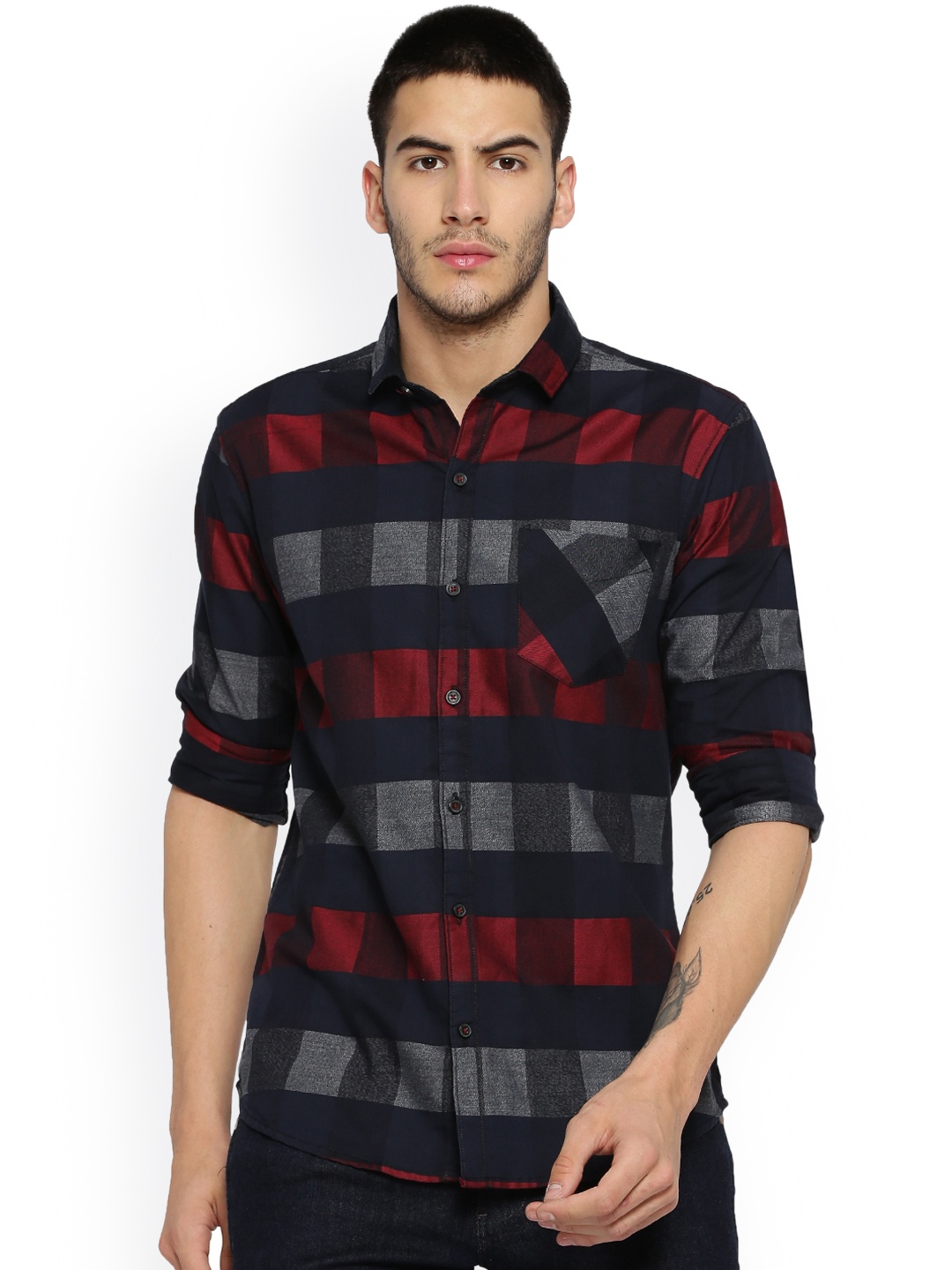 

Campus Sutra Men Navy Blue & Red Regular Fit Checked Casual Shirt