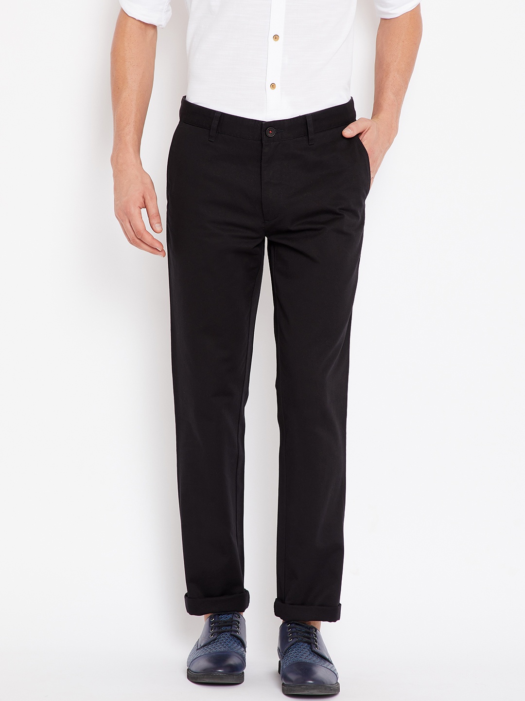 

Wills Lifestyle Men Black Slim Fit Solid Chinos