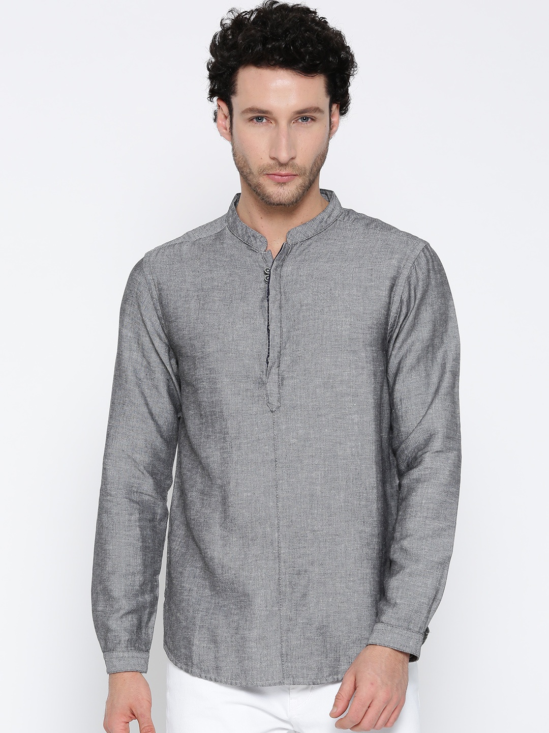 

SPYKAR Men Grey Slim Fit Solid Casual Shirt