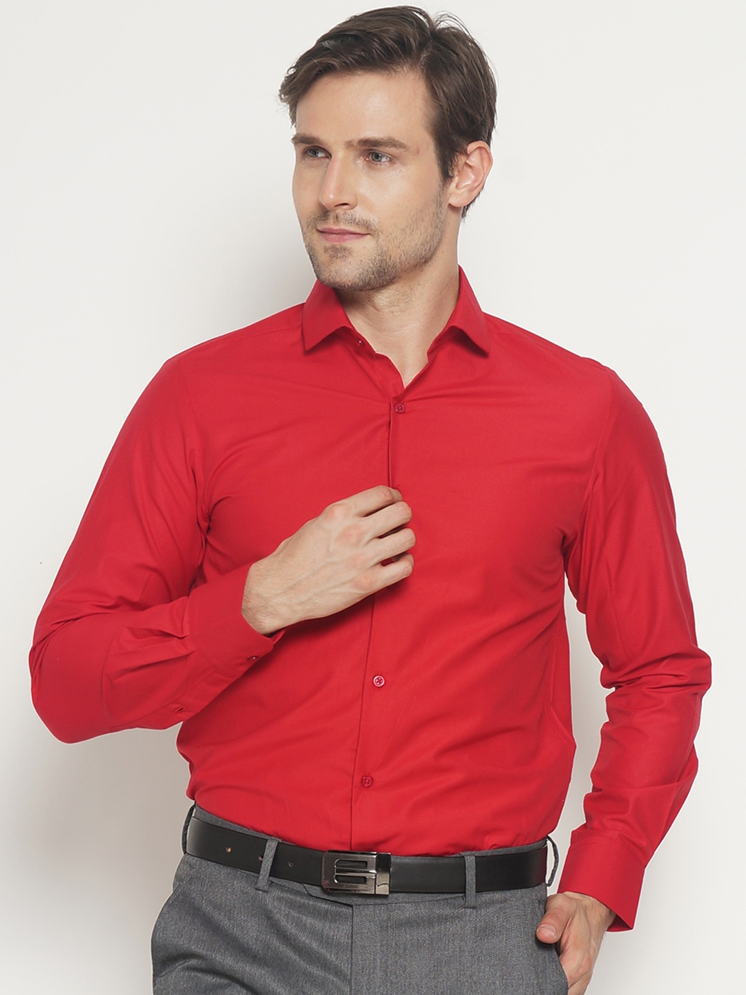 

IVOC Men Red Slim Fit Solid Formal Shirt