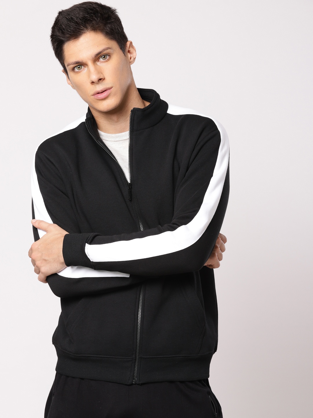 

ether Men Black & White Contrast Panel Sweatshirt