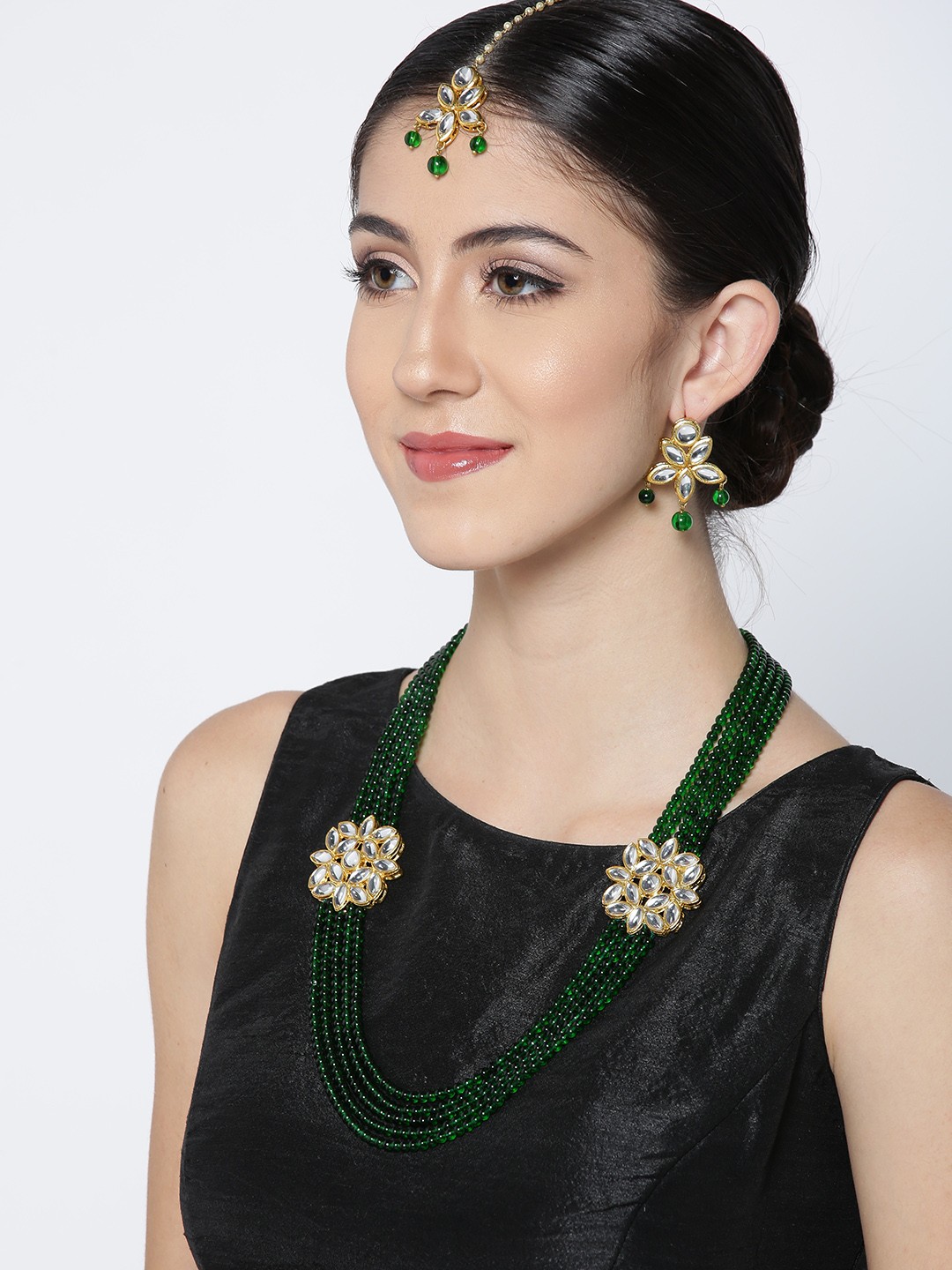 

KARATCART Green Gold-Plated Kundan-Studded Handcrafted Jewellery Set