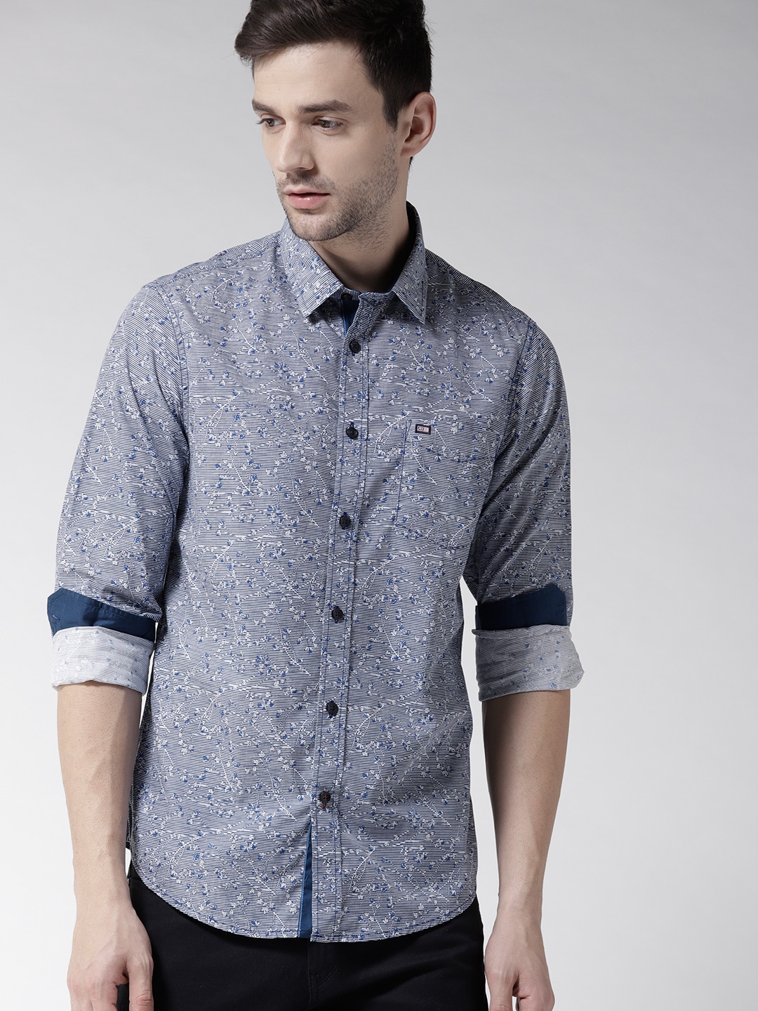 

Arrow Sport Men Blue & White Slim Fit Printed Casual Shirt