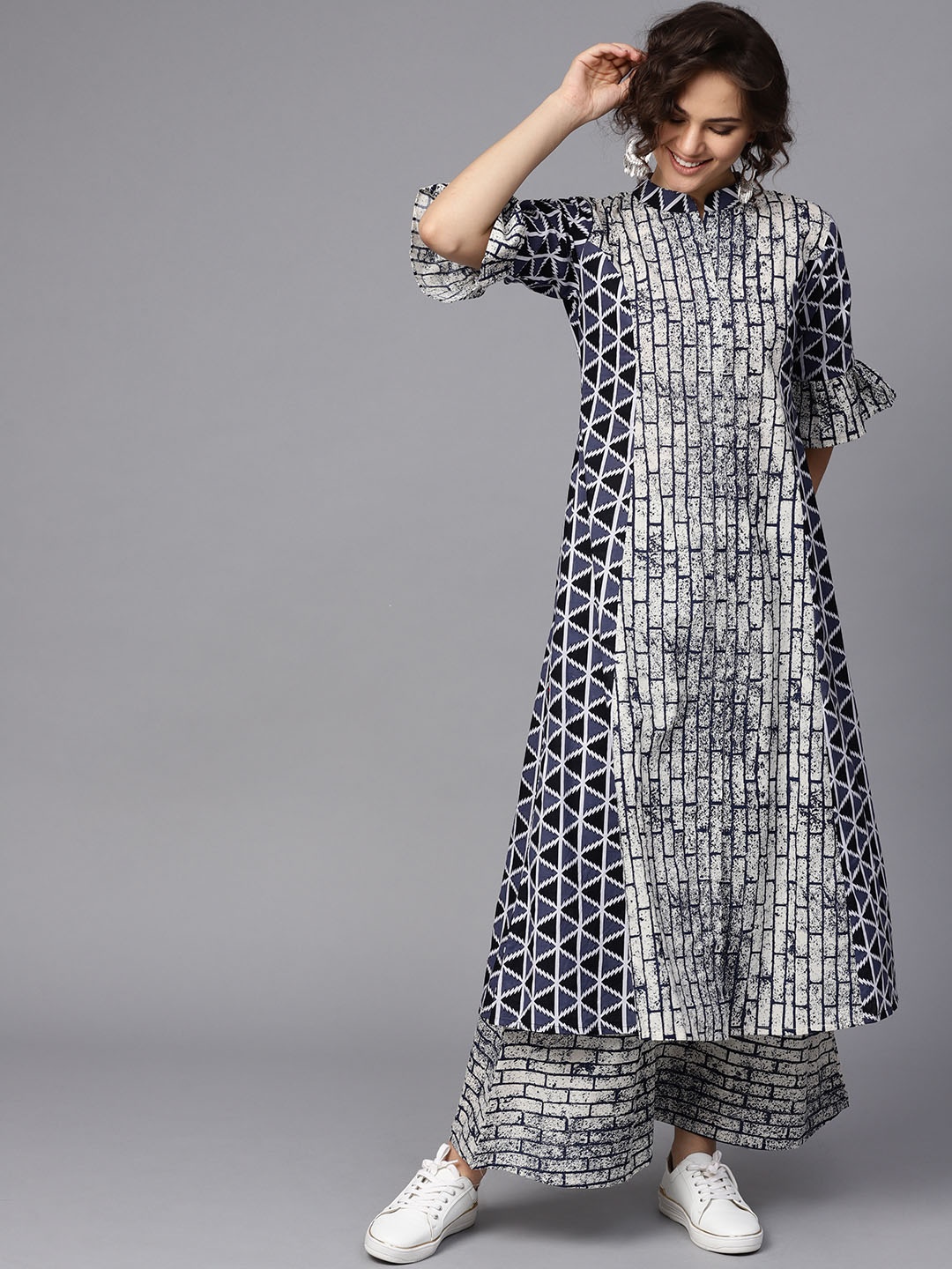 

GERUA Women Navy & Off-White Printed Kurta with Palazzos, Navy blue