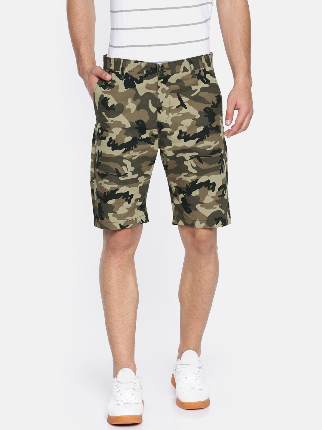 

People Men Olive Green Camouflage Print Regular Fit Chino Shorts