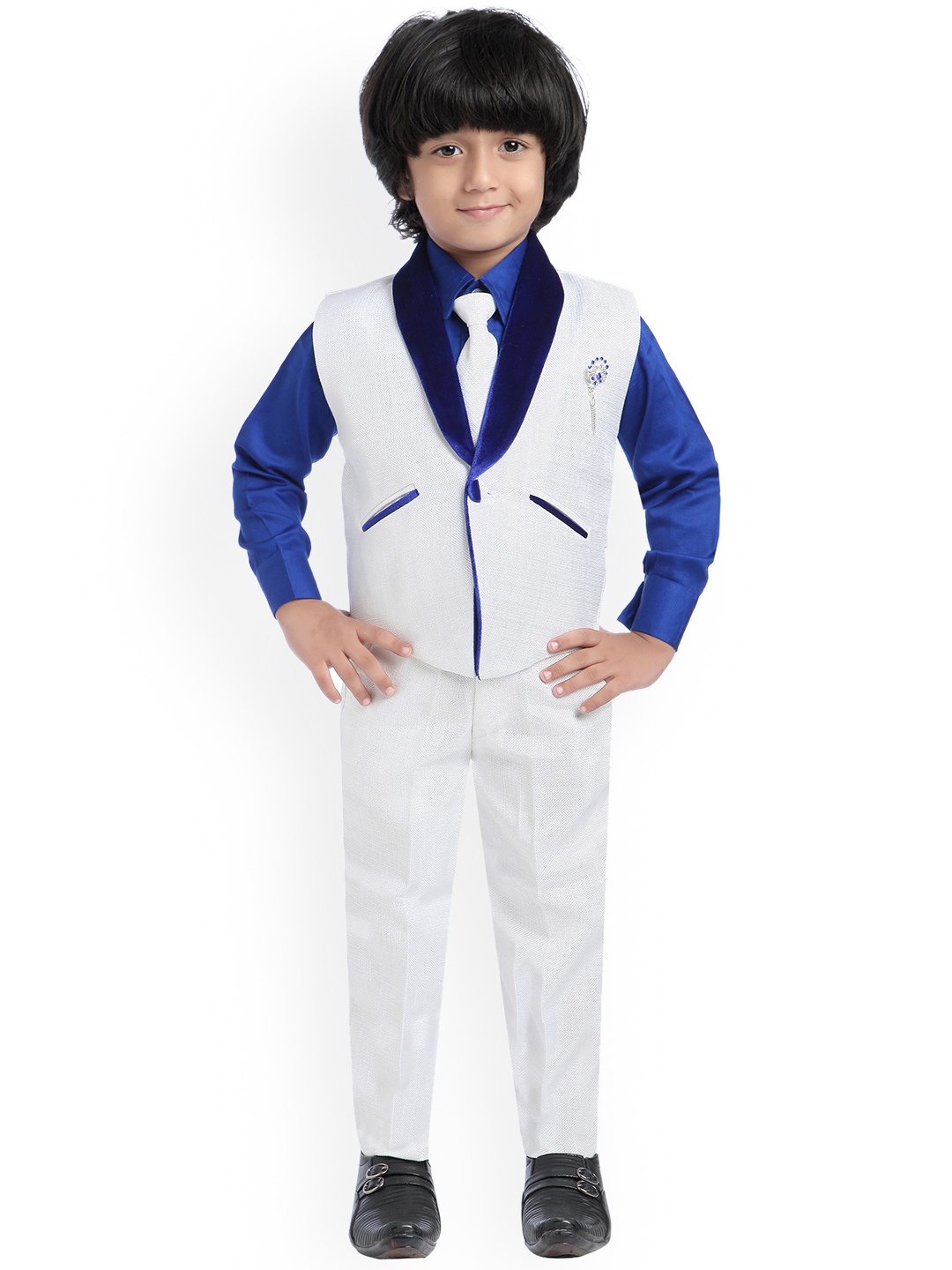 

Jeetethnics Boys White & Blue Solid Top with Trousers