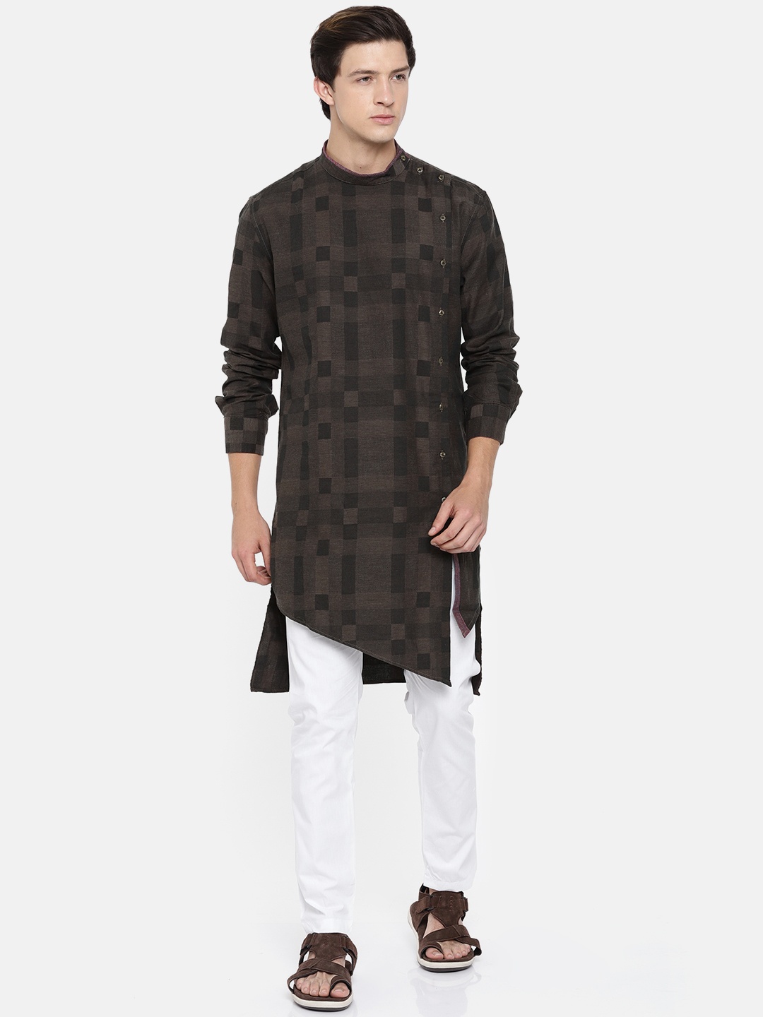 

Freehand by The Indian Garage Co Men Brown White Self Design Kurta with Pyjamas