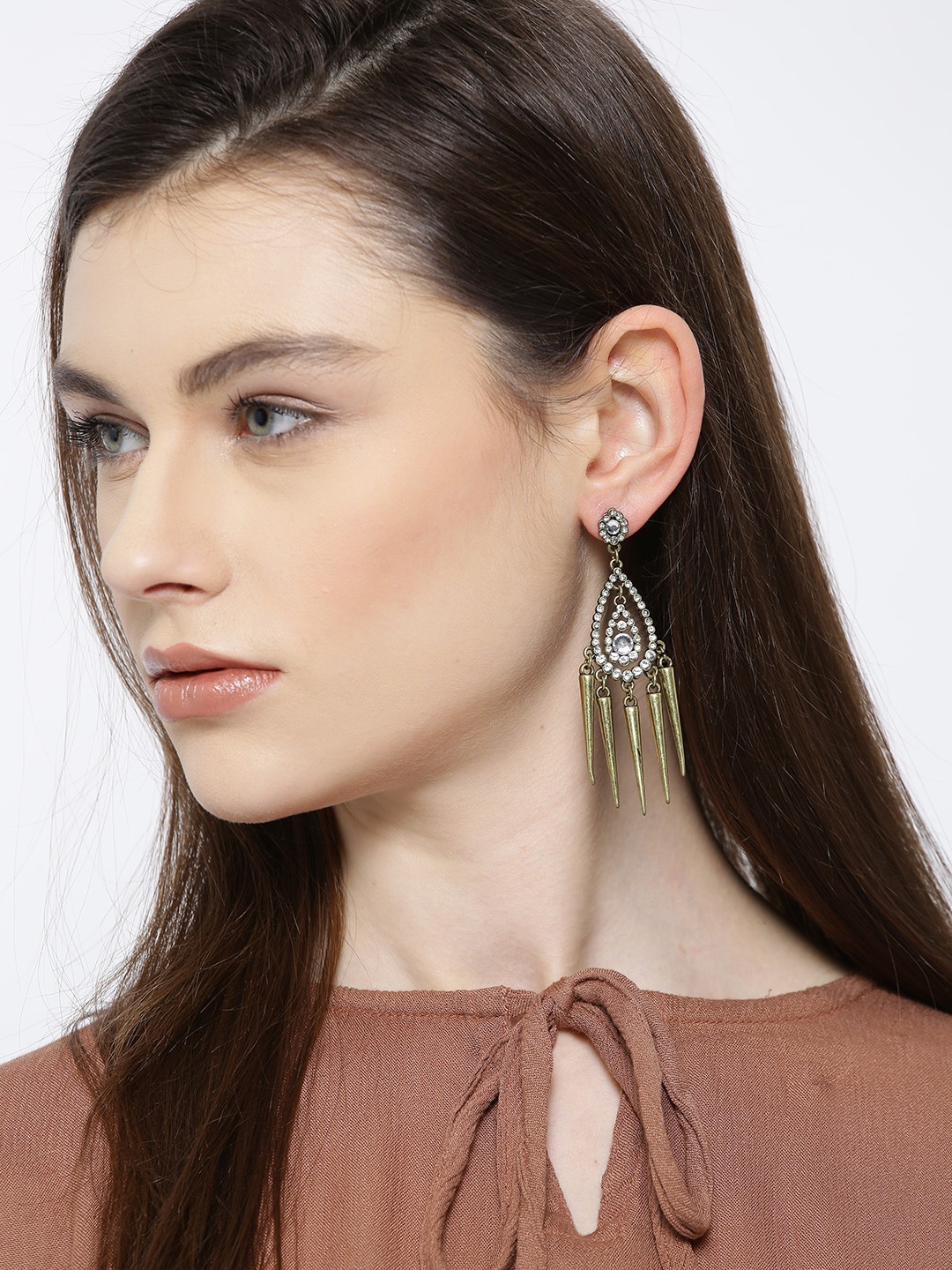 

OOMPH Gold-Toned & White Teardrop Shaped Drop Earrings