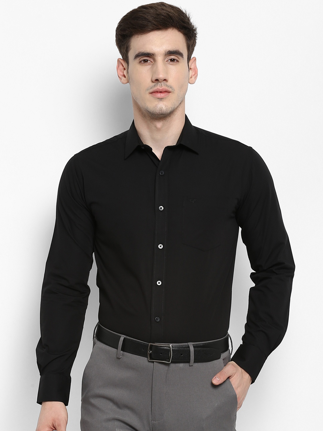

Red Tape Men Black Regular Fit Solid Formal Shirt