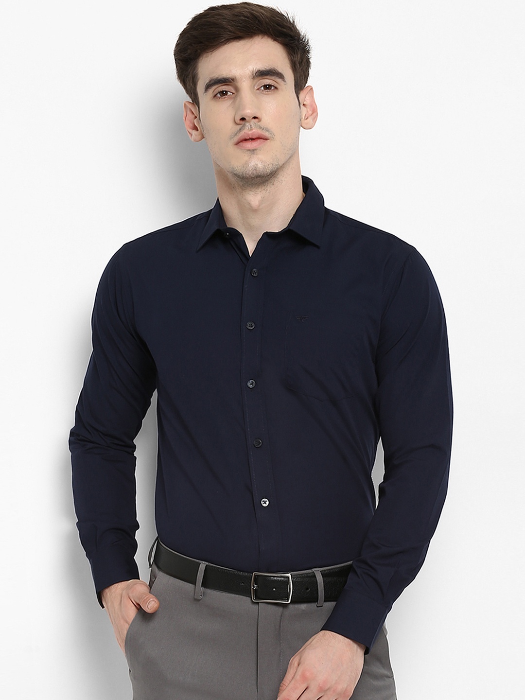 

Red Tape Men Navy Blue Regular Fit Solid Formal Shirt