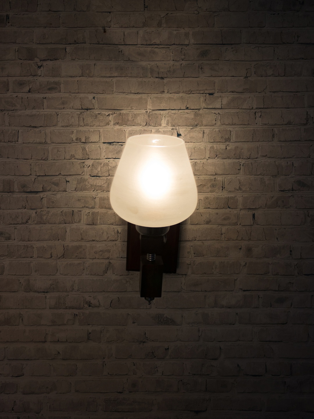 

Fos Lighting Brown Solid Wallchiere