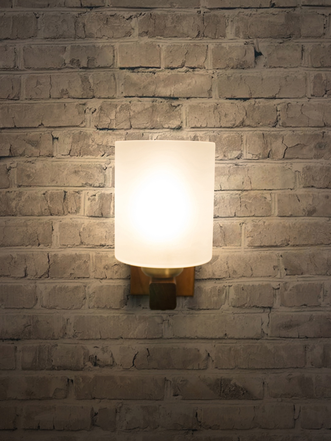 

Fos Lighting Brown Solid Wallchiere