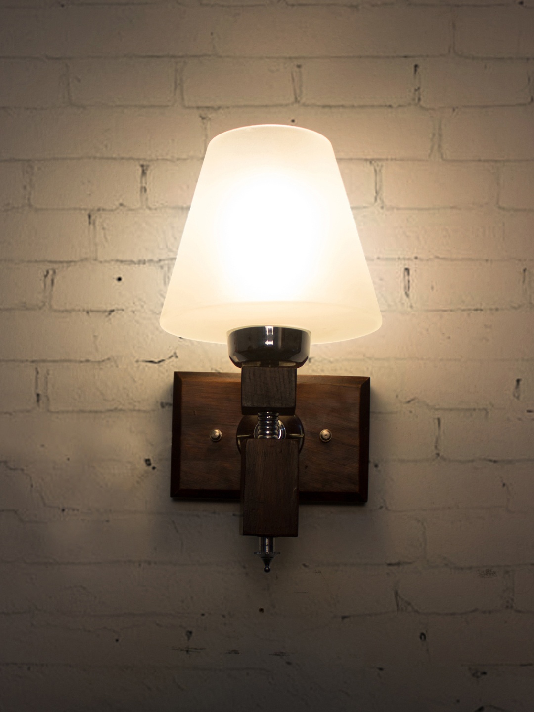 

Fos Lighting Brown Solid Wallchiere