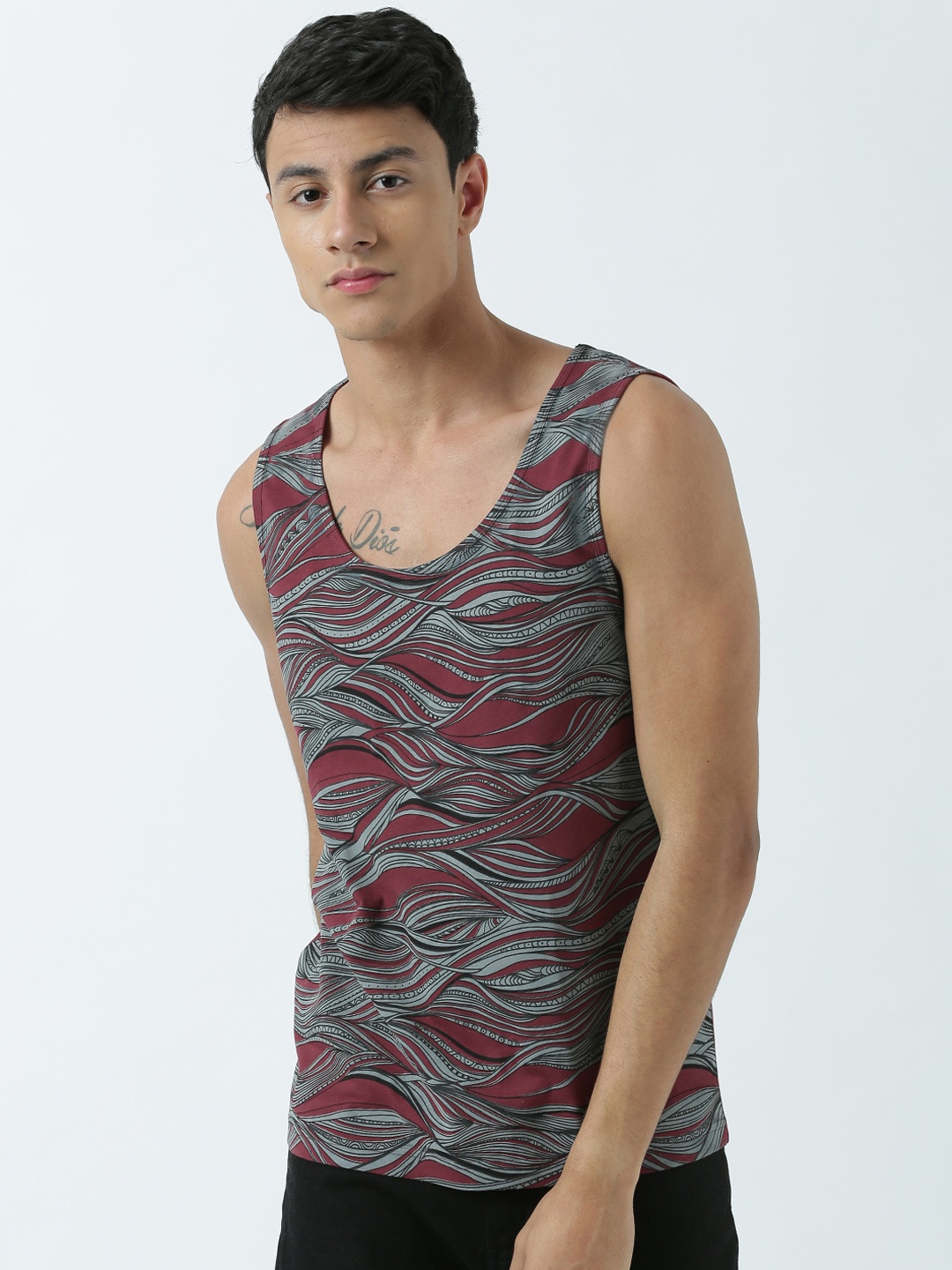 

Huetrap Men Burgundy Printed Scoop Neck T-shirt
