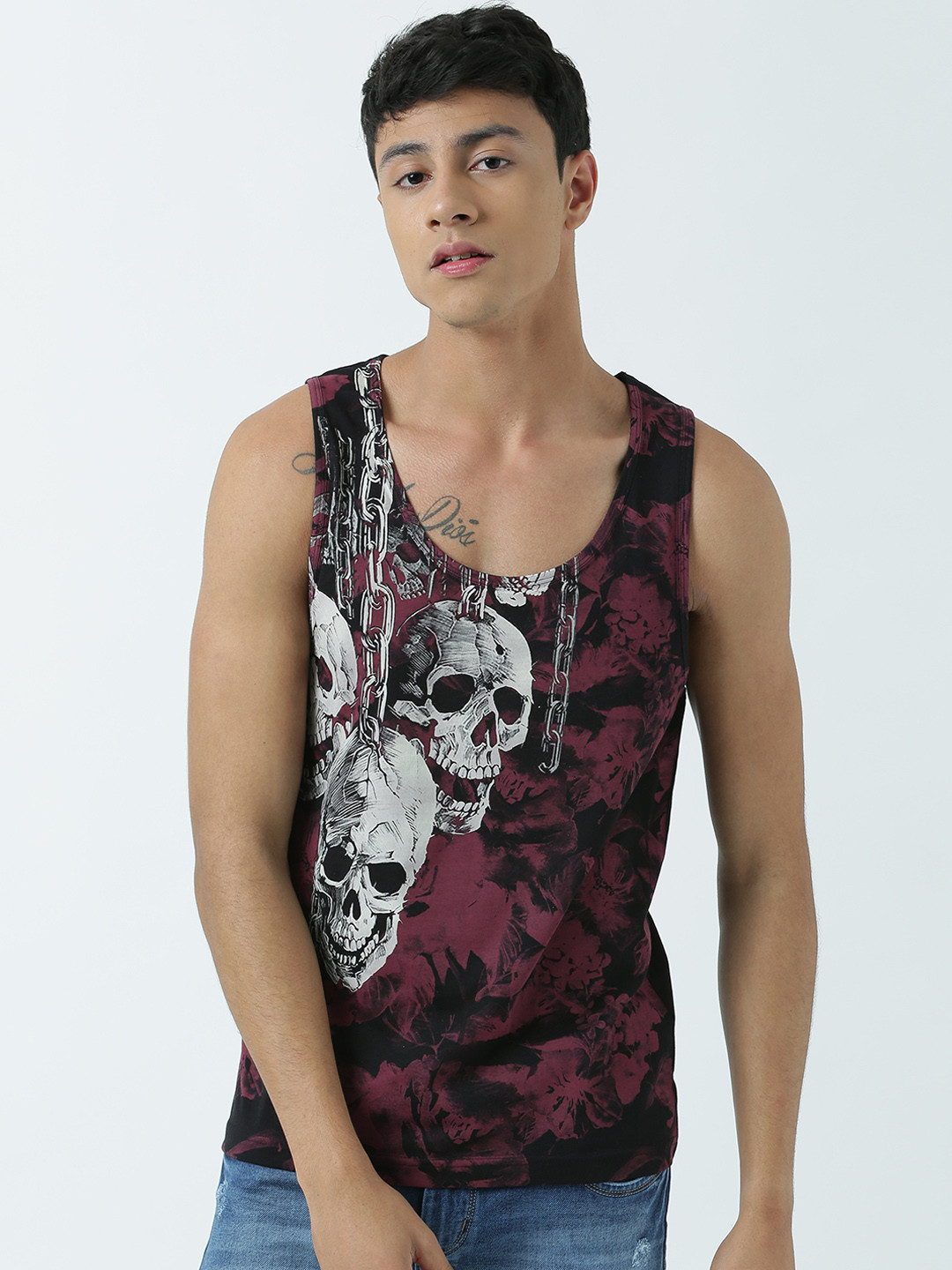 

Huetrap Men Black Printed Scoop Neck T-shirt