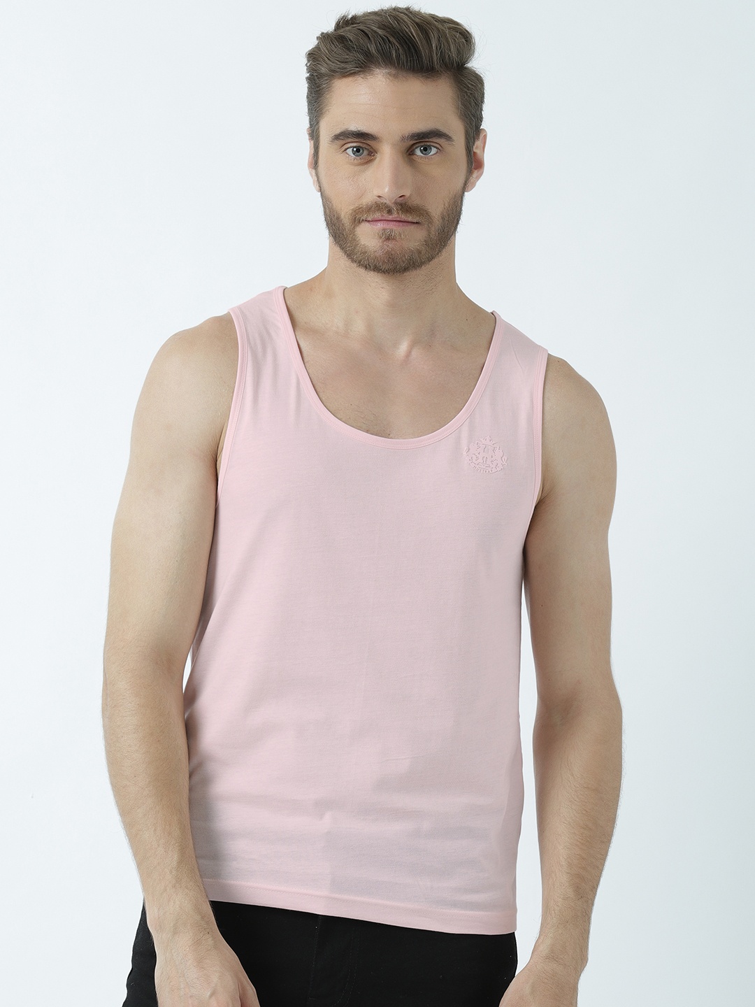 

Huetrap Men Pink Solid Scoop Neck T-shirt