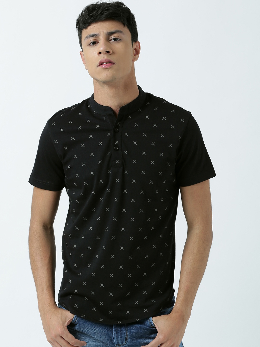 

Huetrap Men Black Printed Mandarin Collar T-shirt