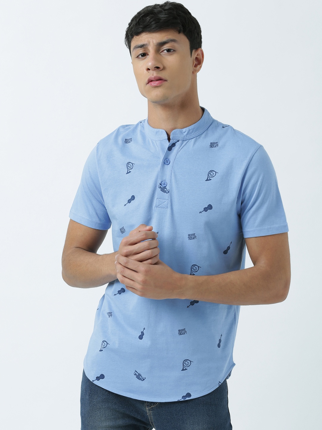 

Huetrap Men Blue Printed Mandarin Collar T-shirt