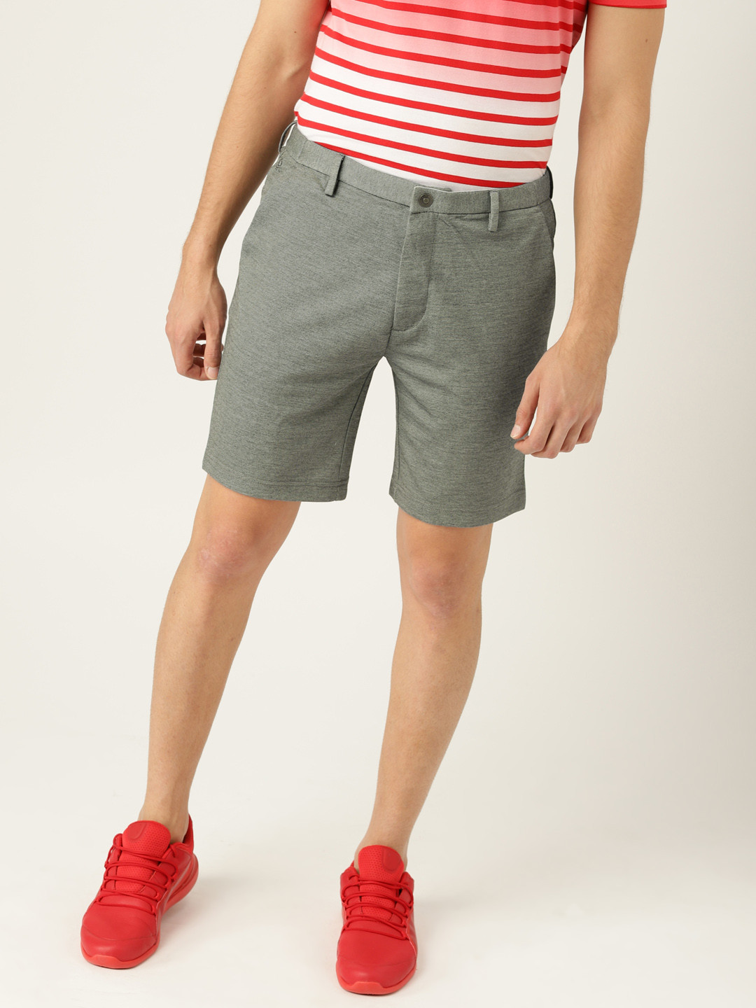 

United Colors of Benetton Men Grey Solid Slim Fit Regular Shorts