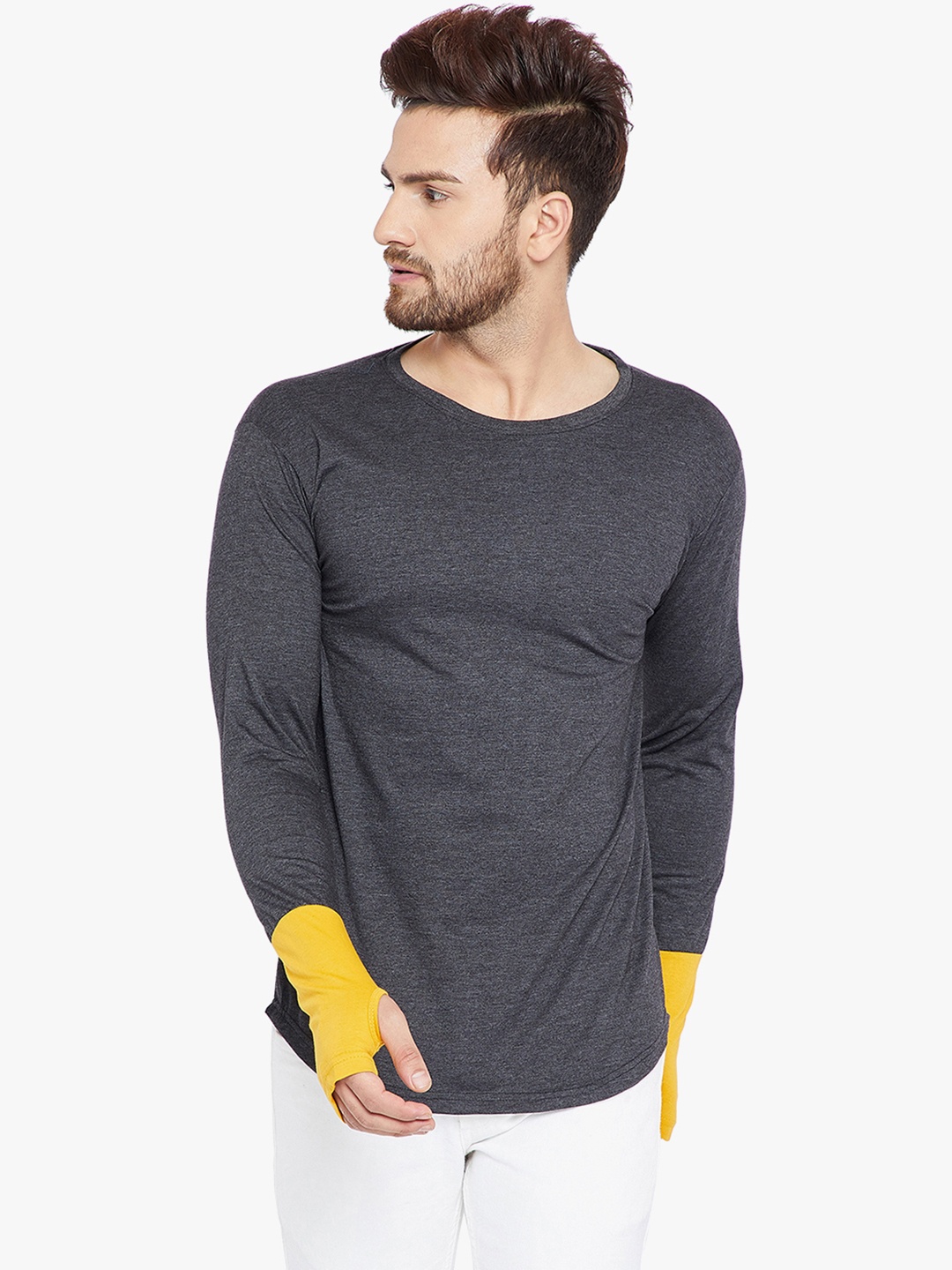 

The Dry State Men Grey Solid Round Neck T-shirt