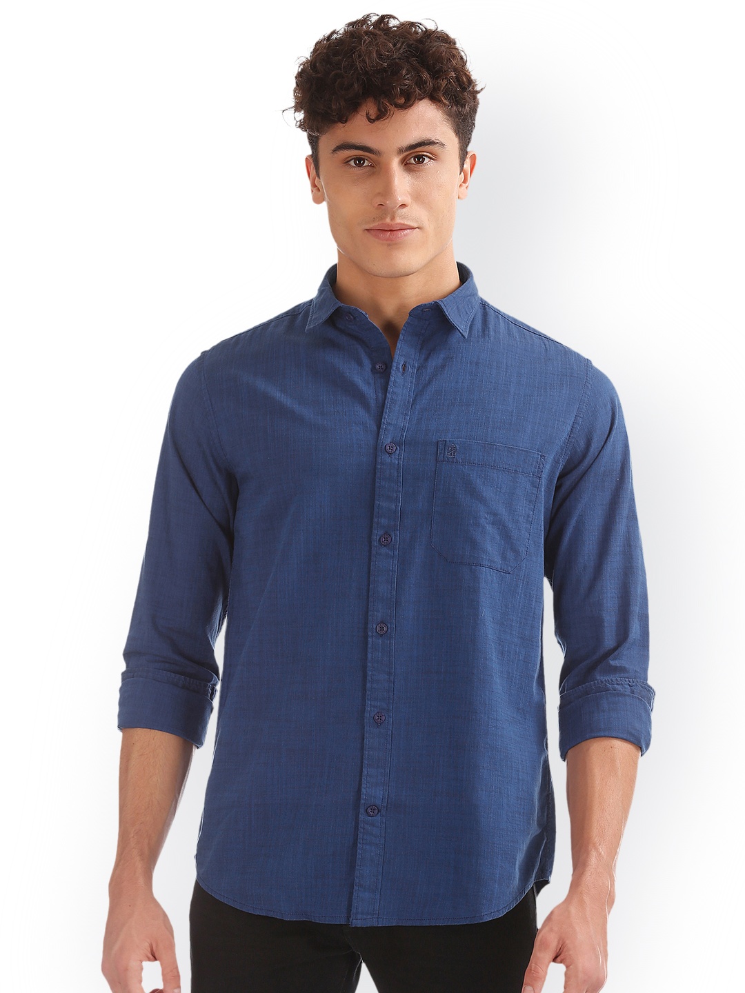 

IZOD Men Blue Slim Fit Solid Casual Shirt