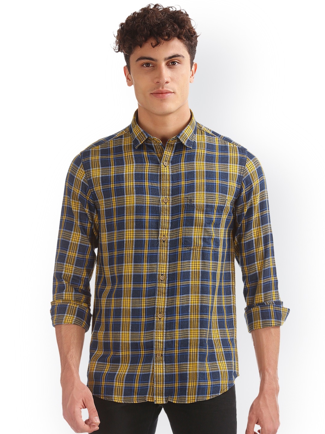 

IZOD Men Blue & Yellow Slim Fit Checked Casual Shirt