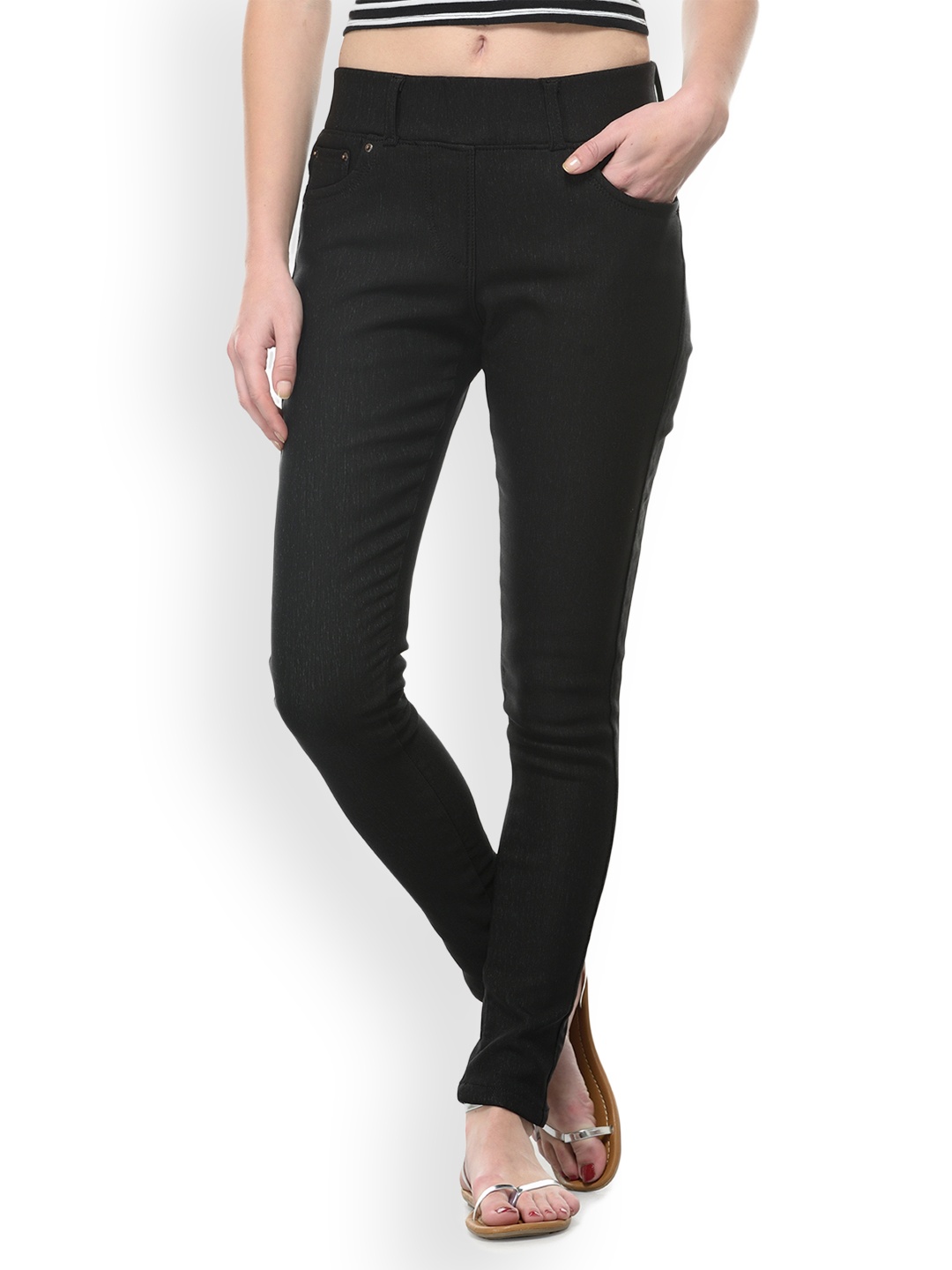 

Westwood Black Solid Jeggings
