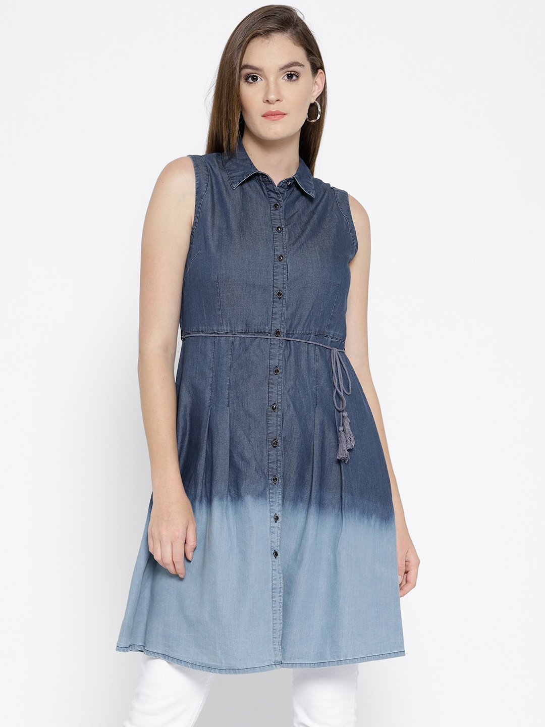 

Monte Carlo Blue Solid Chambray Tunic