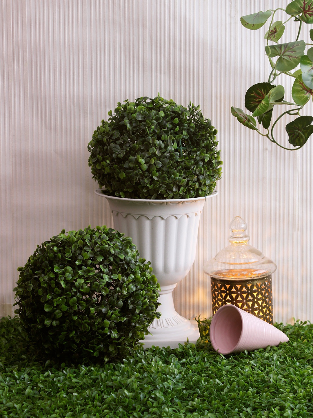 

Fourwalls Set of 2 Green Artificial PVC Eucalyptus Boxwood Topiary Ball