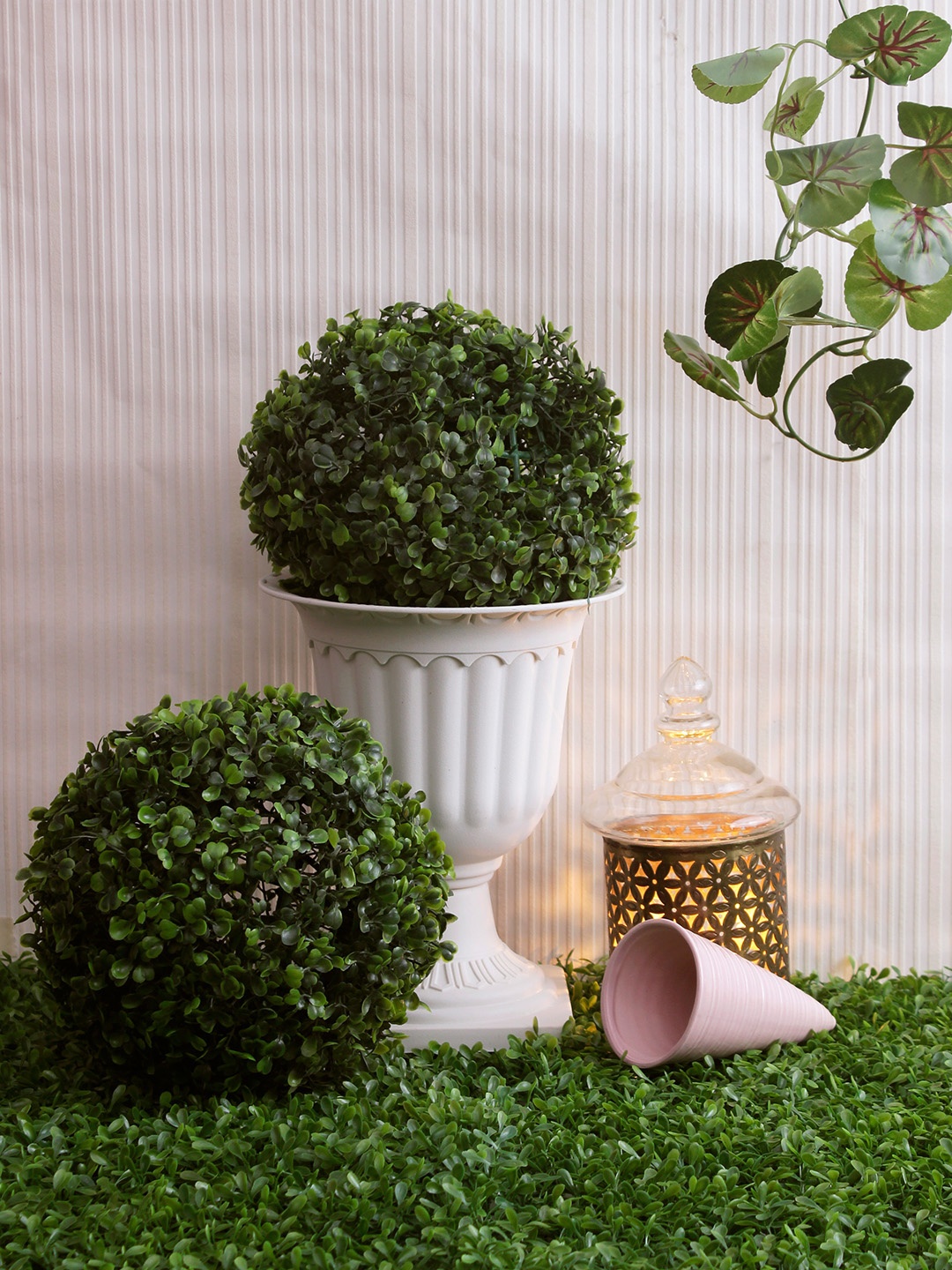 

Fourwalls Set of 3 Green Artificial PVC Eucalyptus Boxwood Topiary Ball