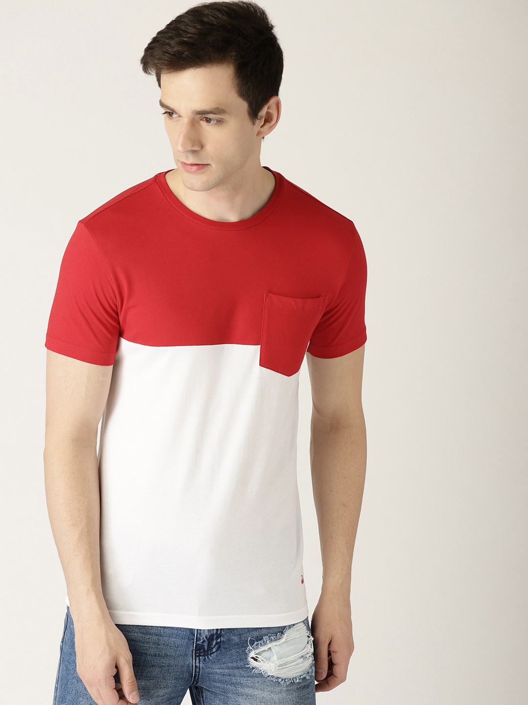 

United Colors of Benetton Men White & Red Colourblocked Round Neck T-shirt