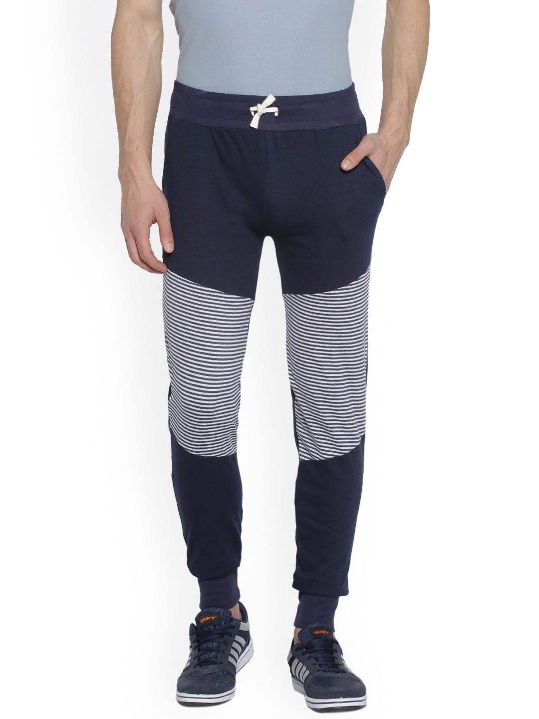 

Campus Sutra Men Blue Printed Joggers