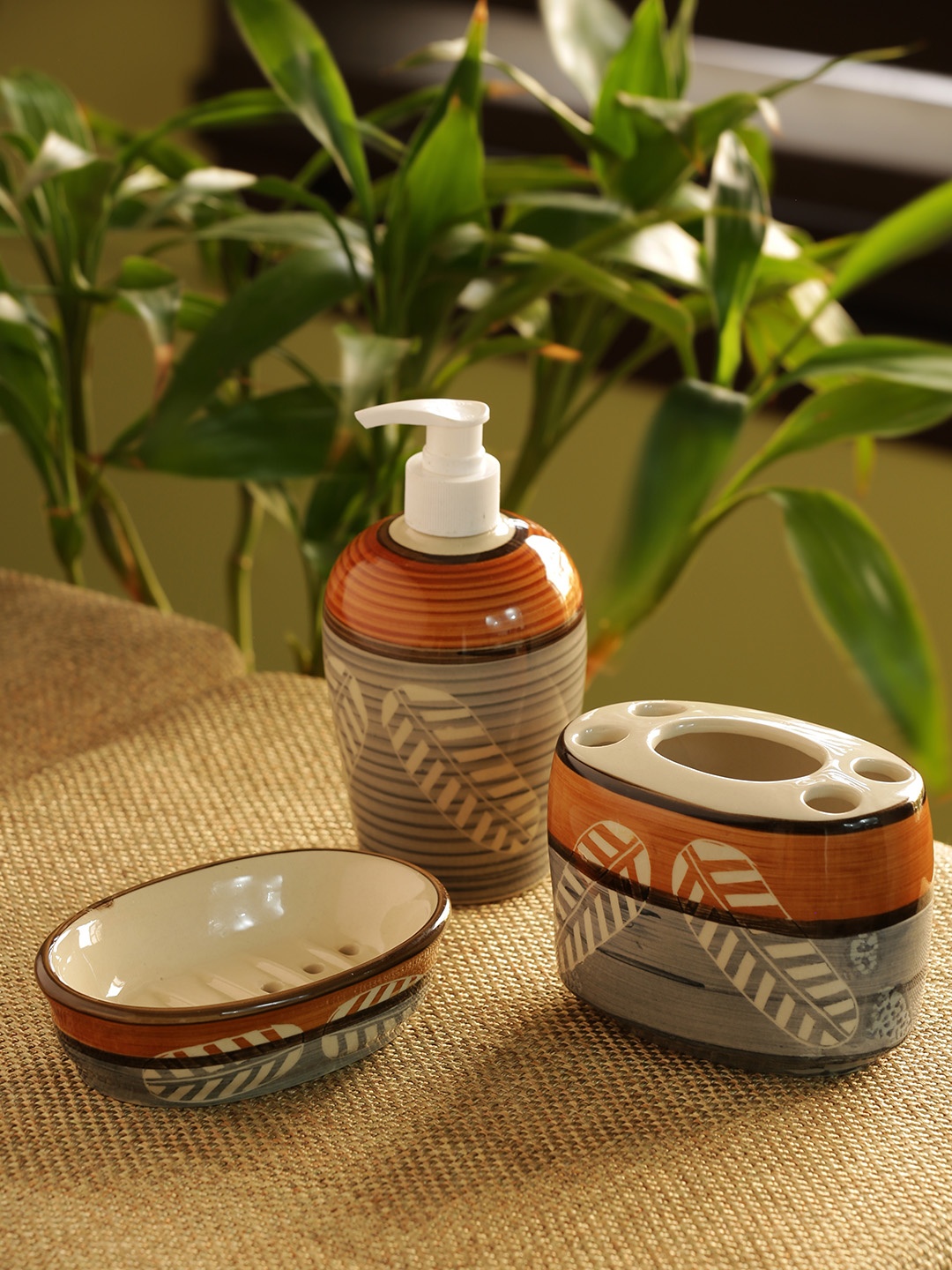 

ExclusiveLane Set Of 3 Handpainted Ceramic Bathroom Accessories Set, Grey